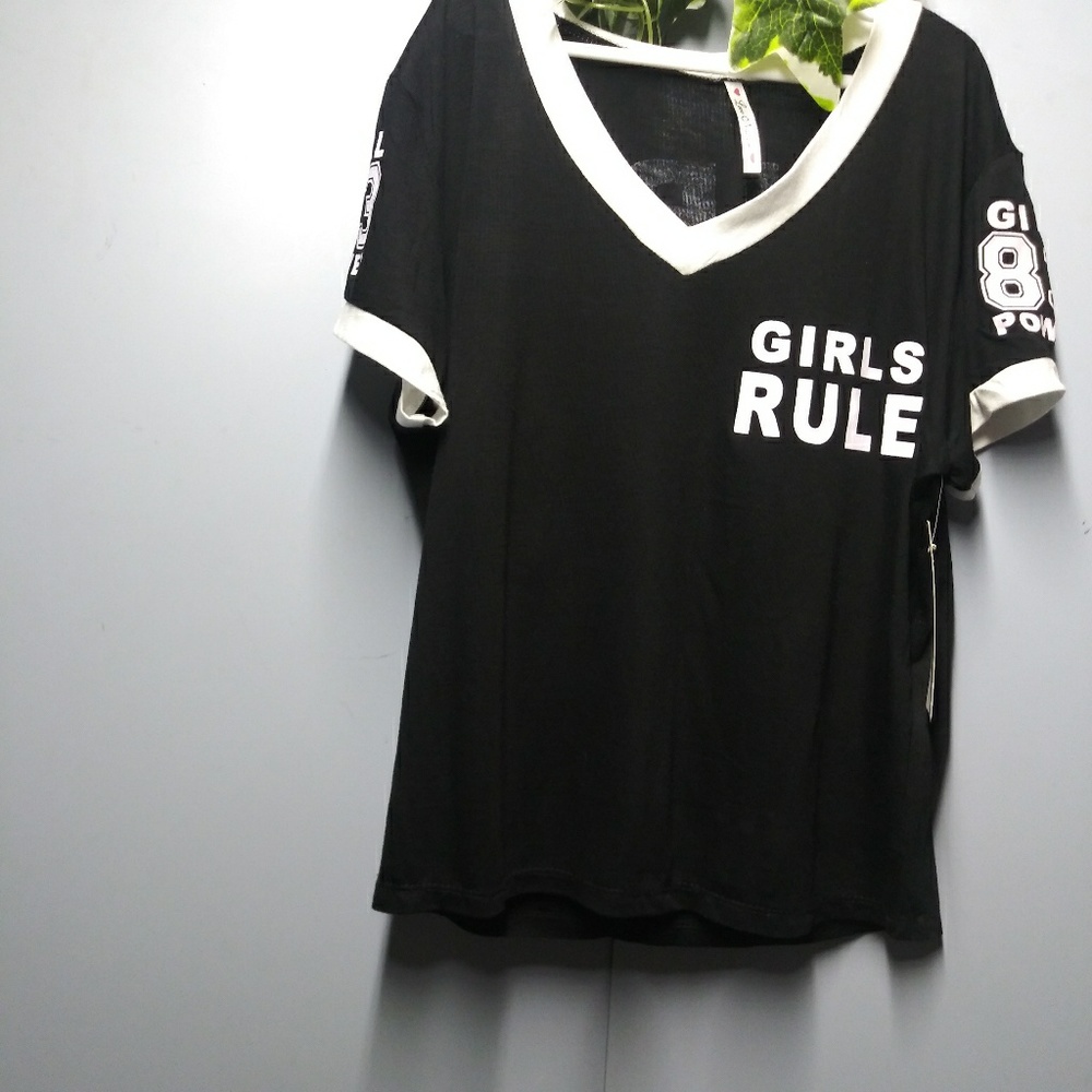 Love Nation Crop top short sleeve tee black white